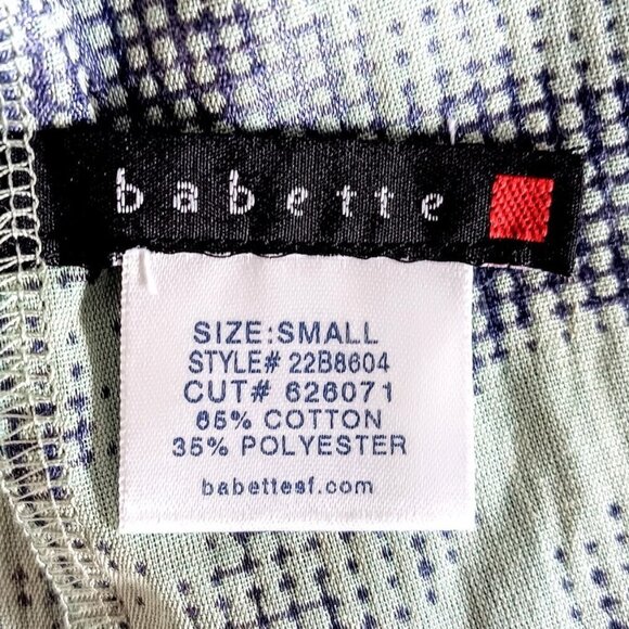 Chic Blue and White Floral Blazer - Picture 4 of 5